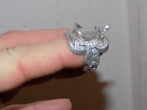 Vintage silver toned - silver, saddle